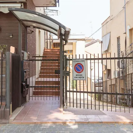 House Apartment *